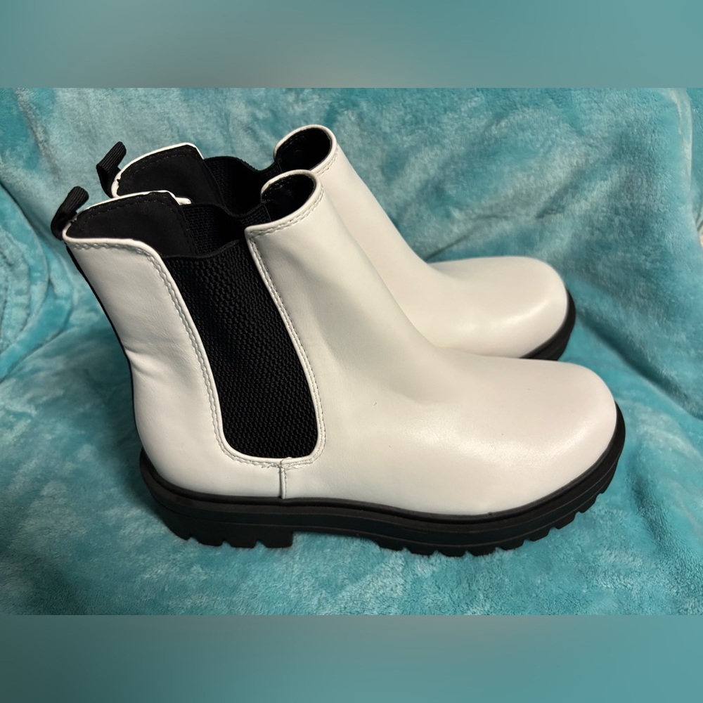 Women's White Chunky Boots